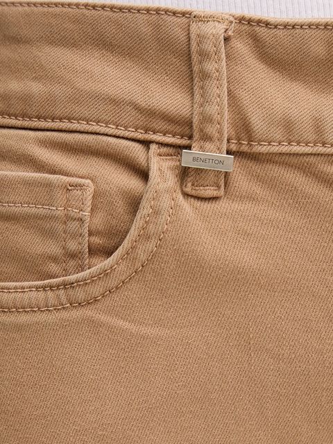 United Colors of Benetton jeansy damskie kolor brązowy 4WDDDE029