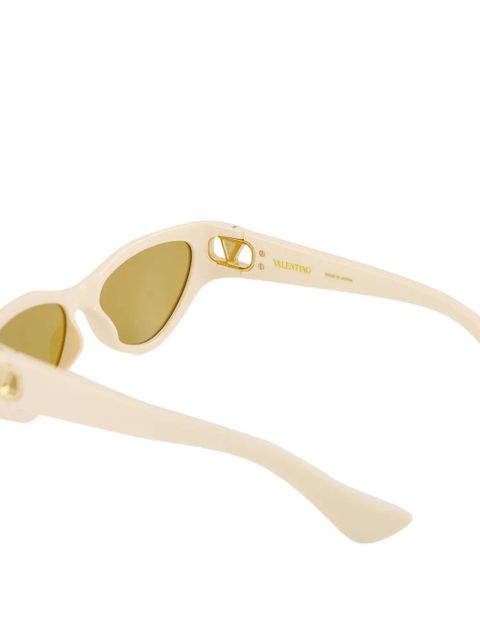 Valentino Garavani VLogo Signature cat-eye sunglasses - Neutrals