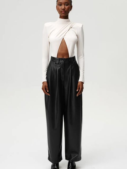 Undress Code body Thong