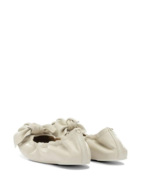Ferragamo bow-detail ruched ballet flats - Neutrals
