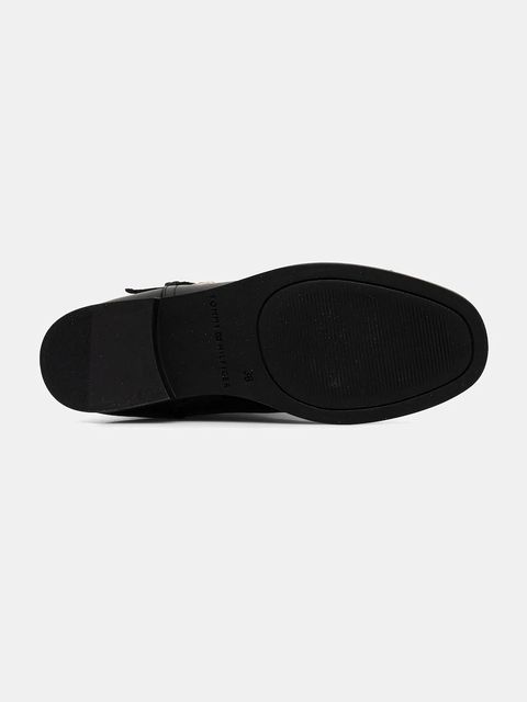 Tommy Hilfiger kozaki skórzane TH BUCKLE RIDING LTHR LONG BOOT damskie kolor czarny na płaskim obcasie FW0FW08873