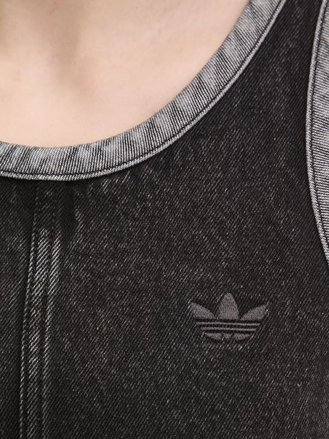 adidas Originals sukienka jeansowa DENIM 3S DRESS