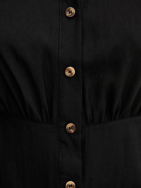 Never Fully Dressed koszula Zoe damska kolor czarny regular z kołnierzykiem klasycznym NFDTO2098