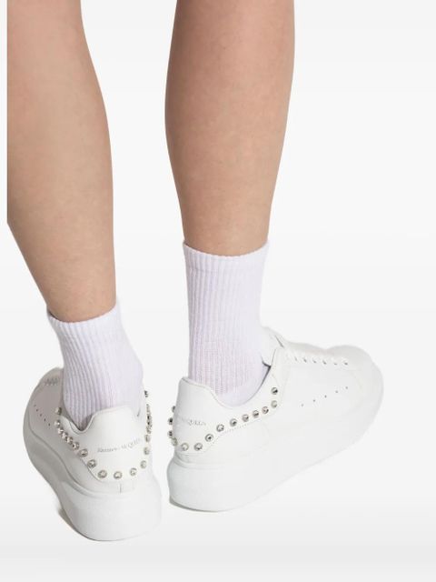 Alexander McQueen Oversized stud-embellished sneakers - White - zdjęcie produktu nr 2