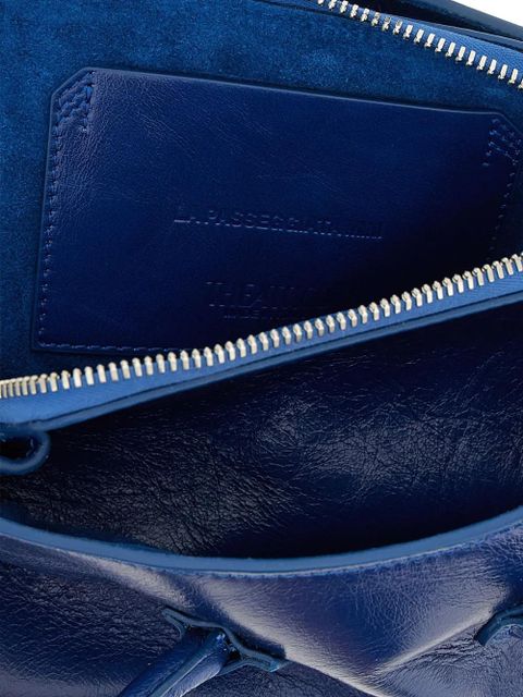 The Attico mini La Passeggiata embossed-logo tote bag - Blue - zdjęcie produktu nr 2