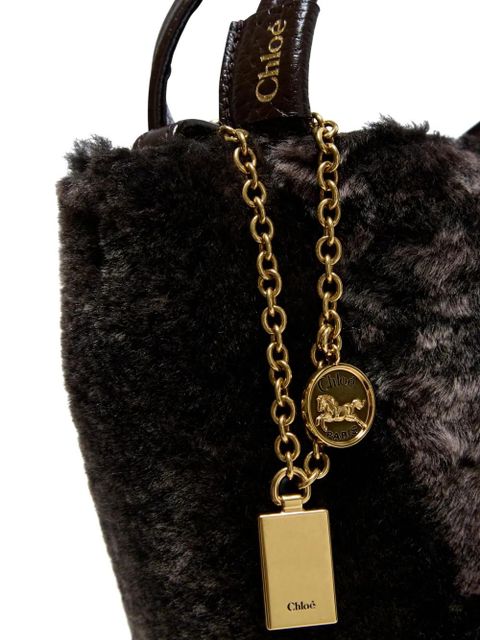 Chloé small Spin charm-detail tote bag - Brown