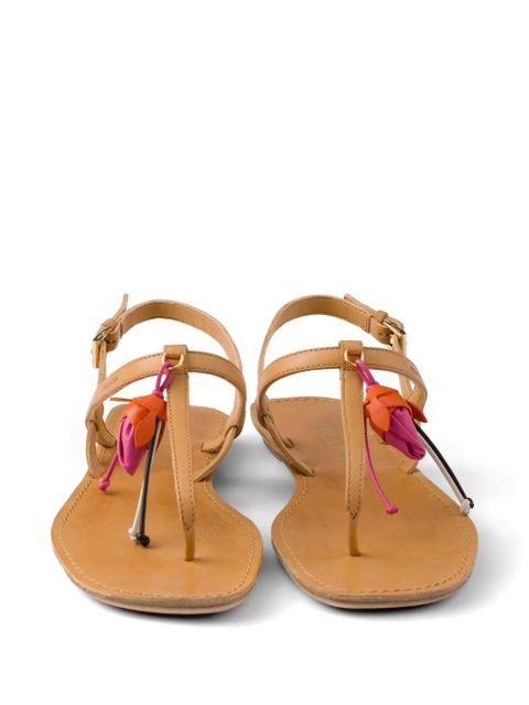 Prada antiqued leather thong sandals with floral ornament - Neutrals