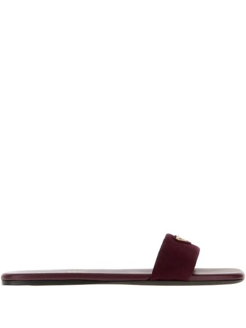 Prada logo-plaque suede flat sandals - Red - zdjęcie produktu nr 2