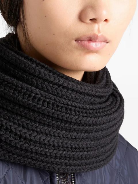 Prada enameled triangle knit scarf - Black