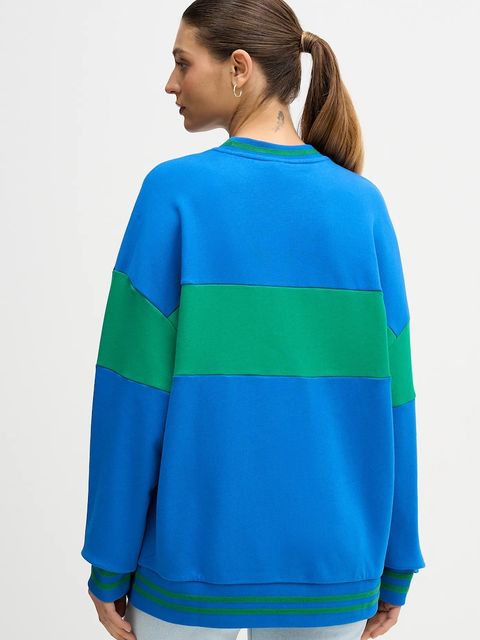 United Colors of Benetton bluza bawełniana x Stranger Things kolor niebieski z nadrukiem 342ZU10BA - zdjęcie produktu nr 2