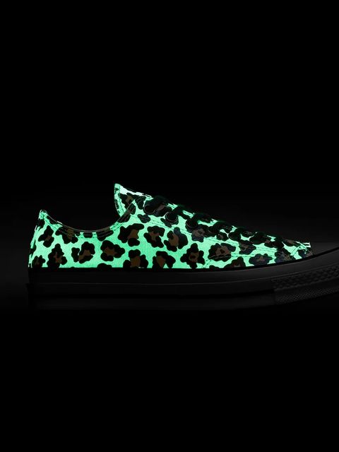 Converse tenisówki Chuck 70 Glow In The Dark Leopard kolor beżowy A15033C