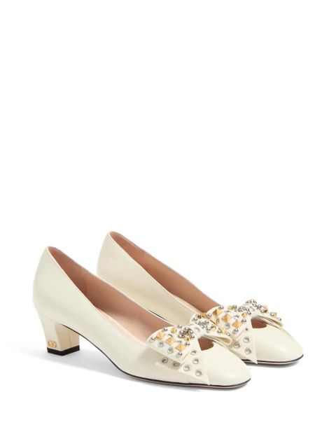 Valentino Garavani Bowow pumps in kidskin with studs 45mm - Neutrals - zdjęcie produktu nr 2