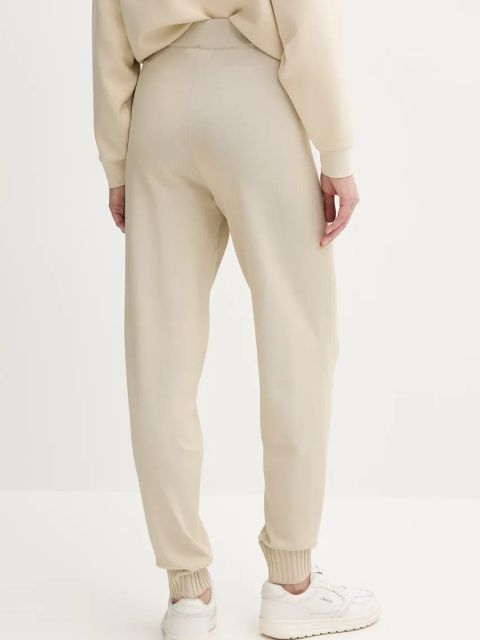 Armani Exchange spodnie dresowe damskie kolor beżowy gładkie XW000120 AF10352