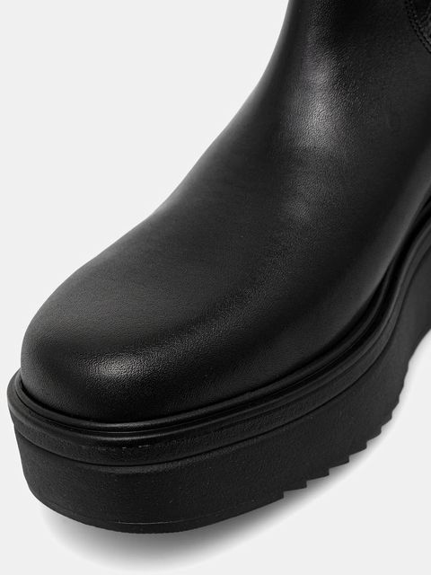 Vagabond Shoemakers botki TARA damskie kolor czarny na platformie 6046-002-20