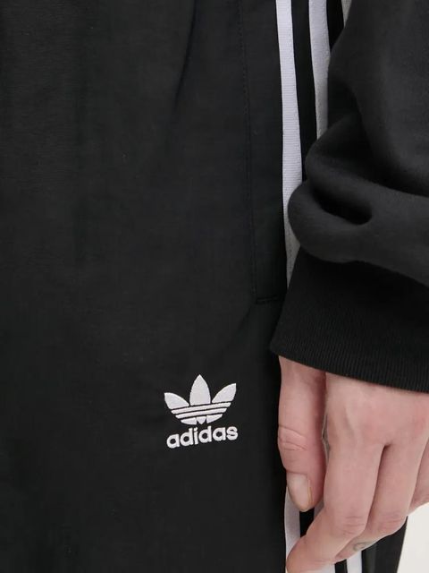 adidas Originals spodnie dresowe Woven Track Pant kolor czarny wzorzyste JD5335 - zdjęcie produktu nr 2