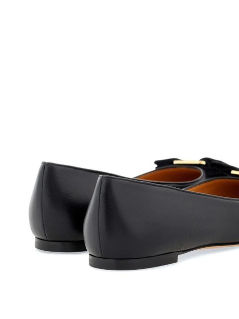 Ferragamo Varina leather ballerina shoes - Black