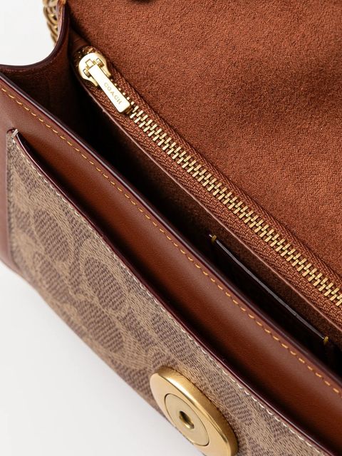 Coach torebka skórzana Tabby Chain Clutch In Signature Canvas