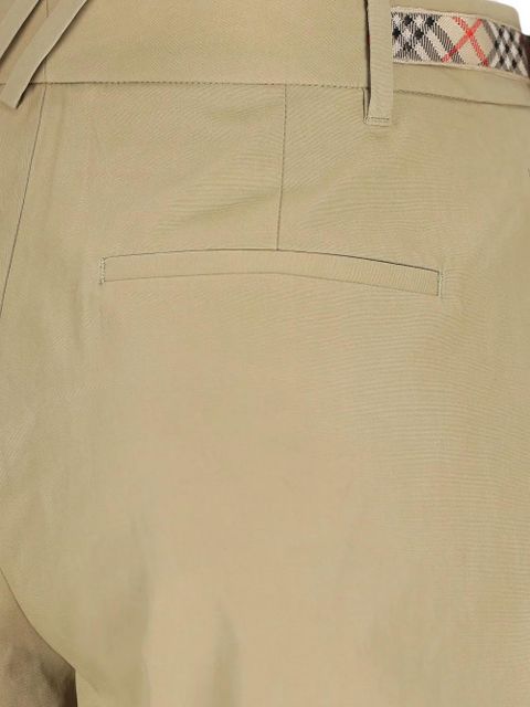 Burberry Vintage Check-trim pleated shorts - Neutrals