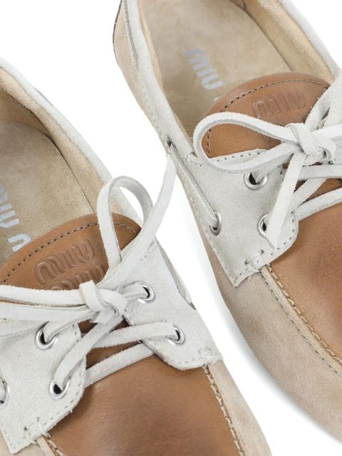 Miu Miu leather boat shoes - Neutrals