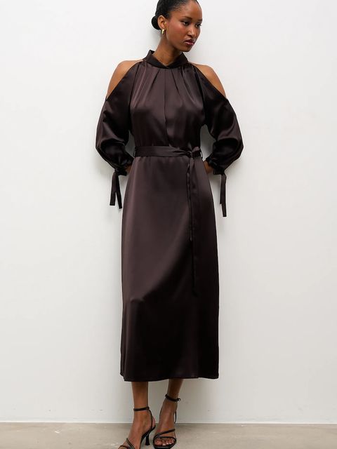 Answear.LAB sukienka kolor brązowy midi rozkloszowana - zdjęcie produktu nr 1