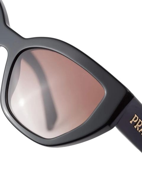 Prada Eyewear oversize-frame sunglasses - Black - zdjęcie produktu nr 2