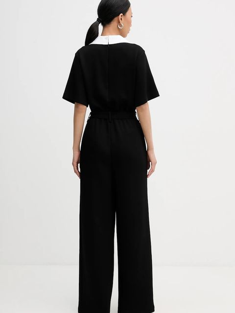 Karl Lagerfeld kombinezon SIGNATURE kolor czarny z kołnierzykiemm B1W13031