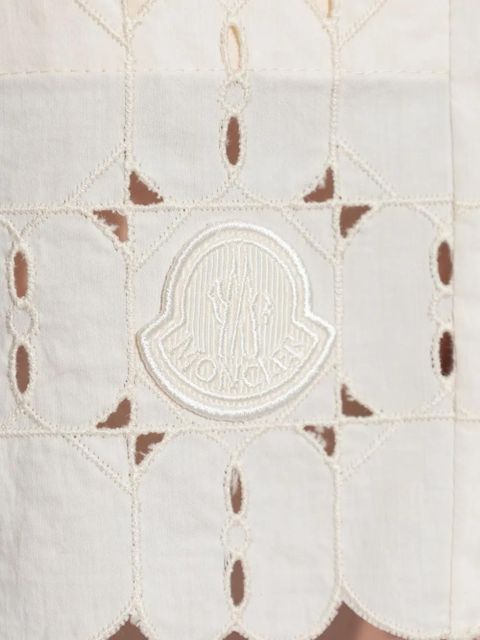Moncler embroidered shorts - White