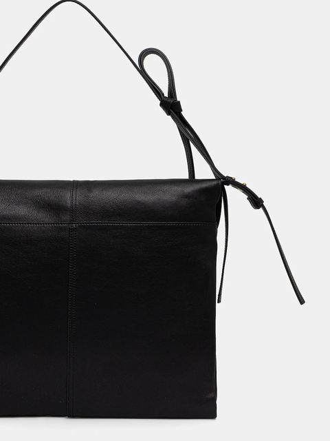 Patrizia Pepe torebka skórzana kolor czarny 8B0517 L162 - zdjęcie produktu nr 2