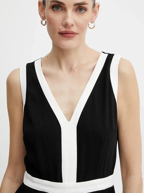 Morgan kombinezon PRISMA kolor czarny z dekoltem w szpic PRISMA