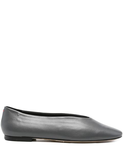 Aeyde pointed-toe leather flats - Grey - zdjęcie produktu nr 1