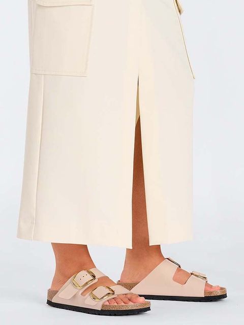 Birkenstock klapki skórzane Arizona Big Buckle damskie kolor beżowy 1026478