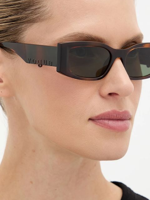 VOGUE okulary przeciwsłoneczne damskie kolor brązowy 0VO5655SU