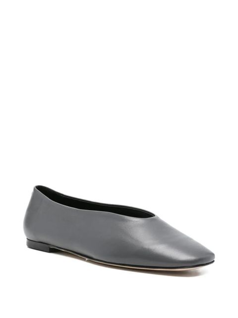 Aeyde pointed-toe leather flats - Grey