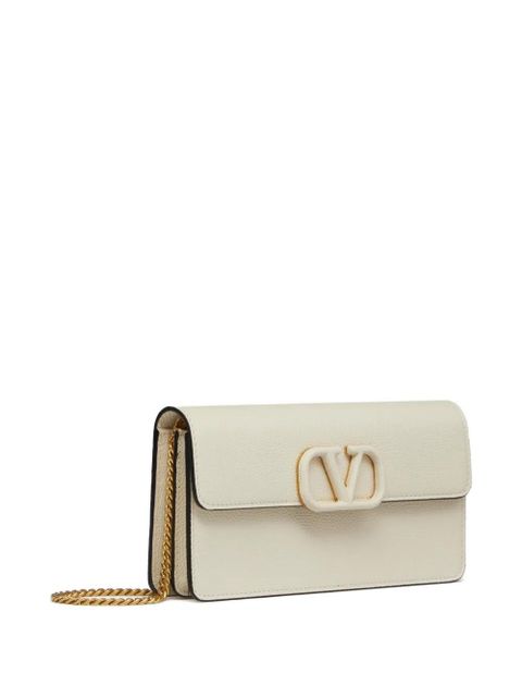 Valentino Garavani VLogo Signature grainy calfskin wallet with chain - Neutrals