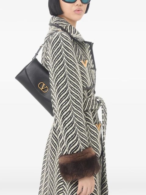 Valentino Garavani small DeVain VLogo-signature shoulder bag - Black - zdjęcie produktu nr 2