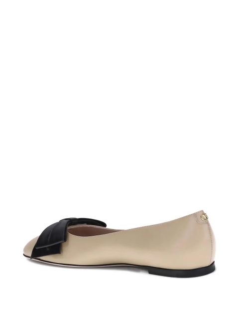 Valentino Garavani bow-embellished ballet flats - Neutrals