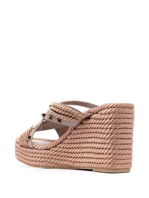 Valentino Garavani logo-print flatform sandals - Neutrals - zdjęcie produktu nr 2