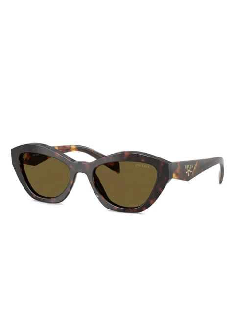 Prada Eyewear logo-detail cat-eye sunglasses - Brown