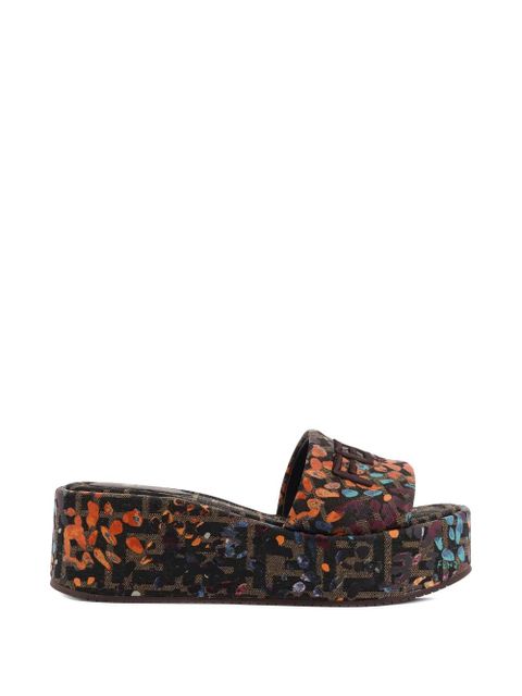 FENDI embroidery-logo platform sandals - Brown - zdjęcie produktu nr 1