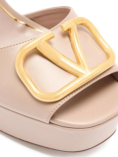 Valentino Garavani Vlogo Signature platform sandals - Pink