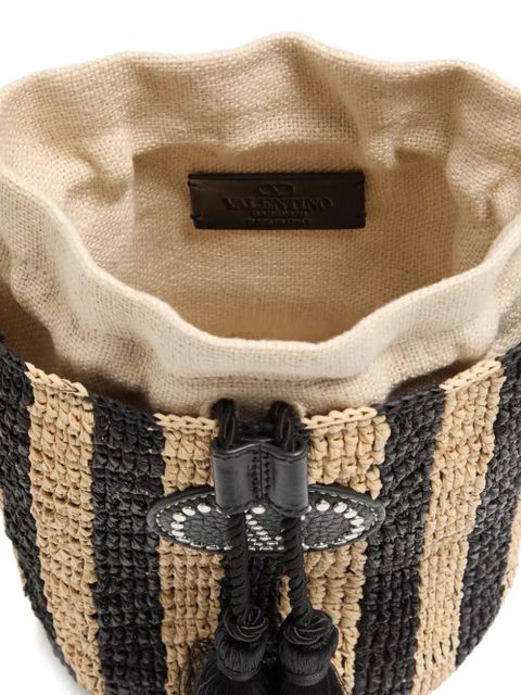 Valentino Garavani small striped raffia bucket bag - Neutrals