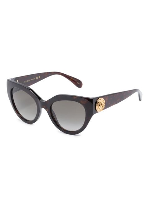 Gucci Eyewear logo-plaque cat eye-frame sunglasses - Brown