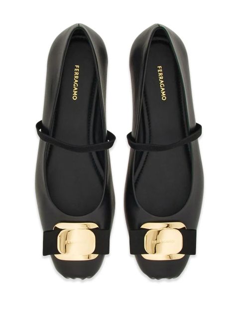 Ferragamo New Vara flat ballerina shoes - Black