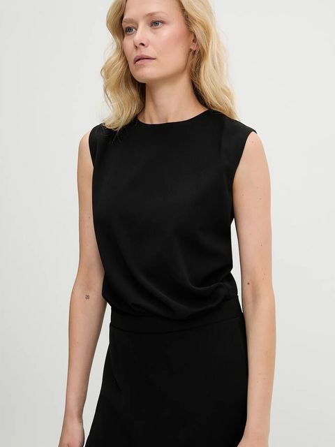 Answear.LAB sukienka kolor czarny midi dopasowana