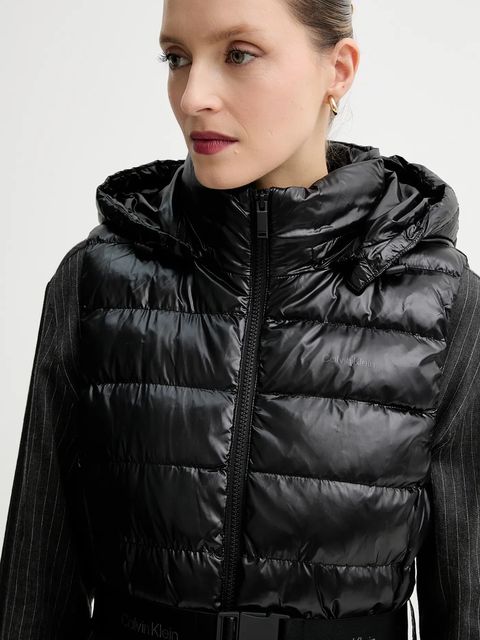 Calvin Klein bezrękawnik kolor czarny przejściowy LV044D562G