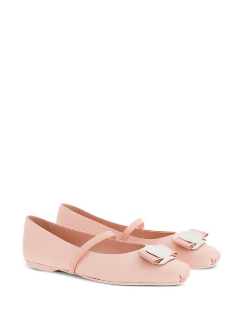 Ferragamo New Vara flat ballerina shoes - Pink