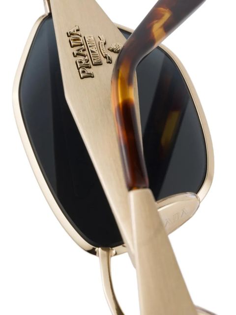 Prada Eyewear sunglasses with Prada logo - Gold