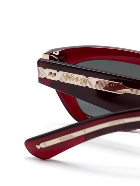 Burberry Eyewear 4454 sunglasses - Red
