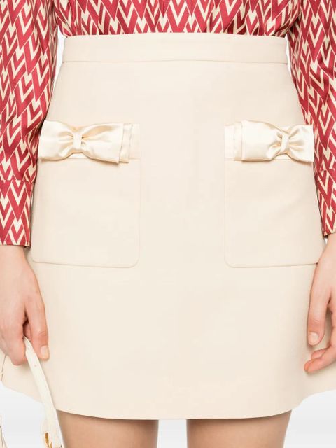 Valentino Garavani bow-pocket mini skirt - Neutrals