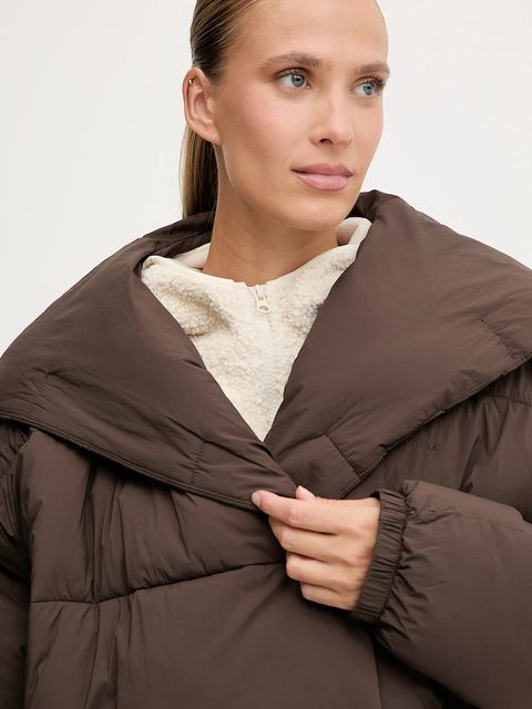 Calvin Klein Performance kurtka kolor brązowy zimowa LVGWF5O514